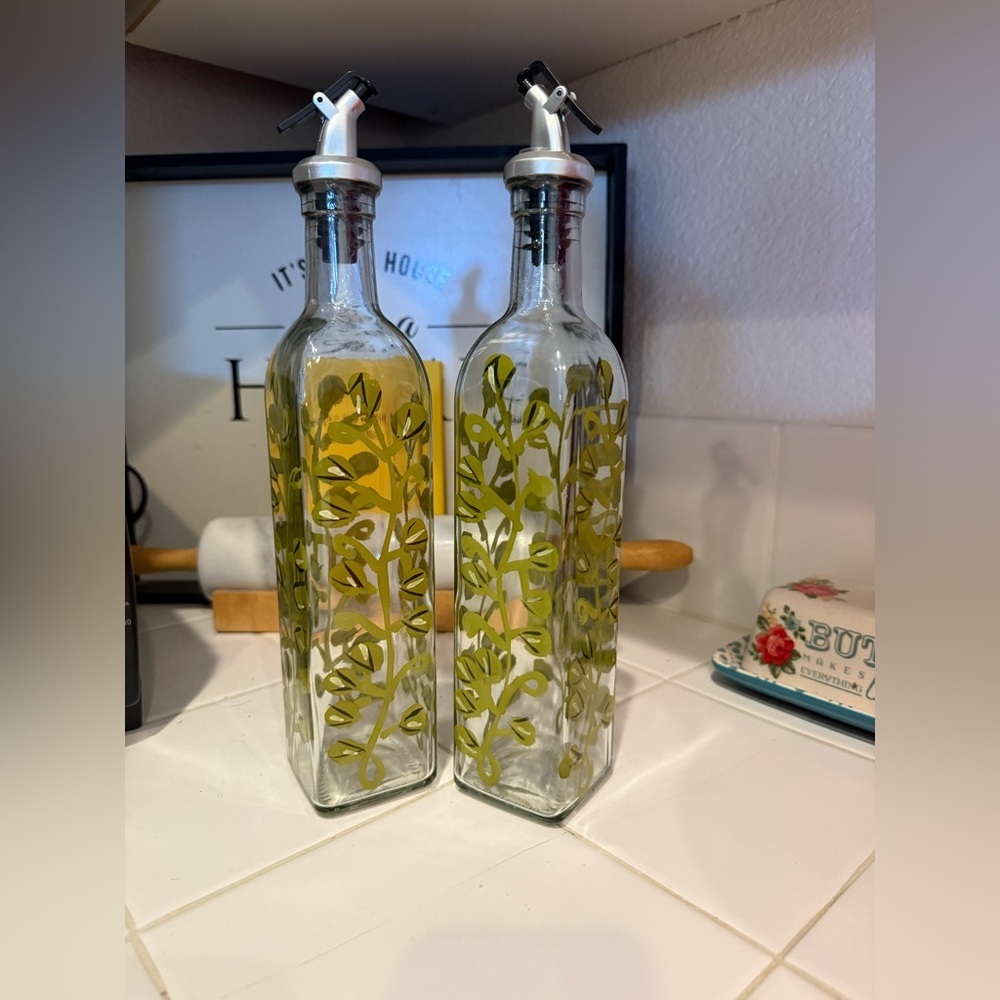 Decorative Olive Oil and Vinegar Dispenser Set with Green Leaf Design - Picture 5 of 5